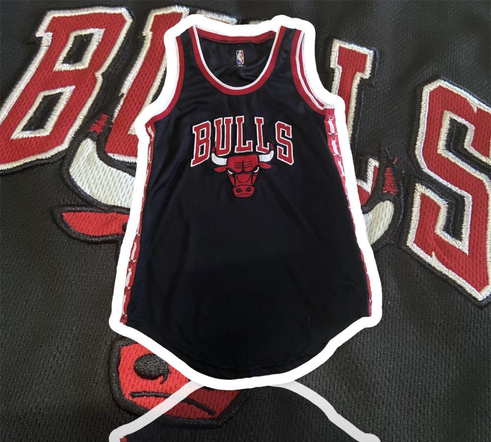 NBA chicago bulls derozan jersey, Men's Fashion, Activewear on Carousell