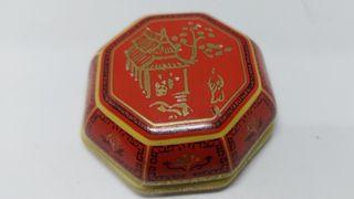 Del Prado E.P. 26 Red Octagon Shaped Mini Miniature Ceramic Porcelain Trinket Case Box Collection