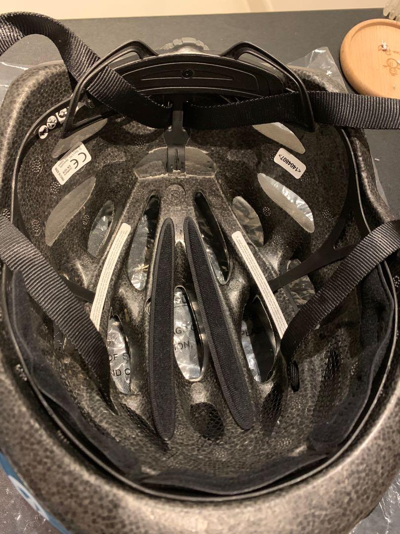 GIRO cycling helmet NEW, Sports Equipment, Bicycles & Parts, Parts