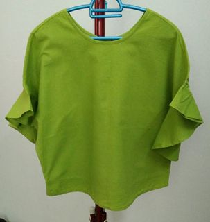 (Category: ) located in . Submitted by Reen.Wardrobe (Listing ID 1163889866, Image 1). Description: .