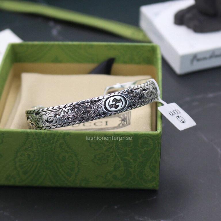 Gucci Bracelet in silver with feline head Unisex