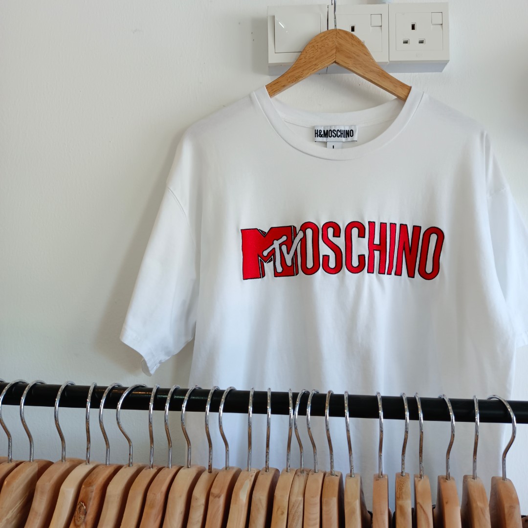 H M MOSCHINO JEREMY SCOTT T SHIRT Men s Fashion Tops Sets
