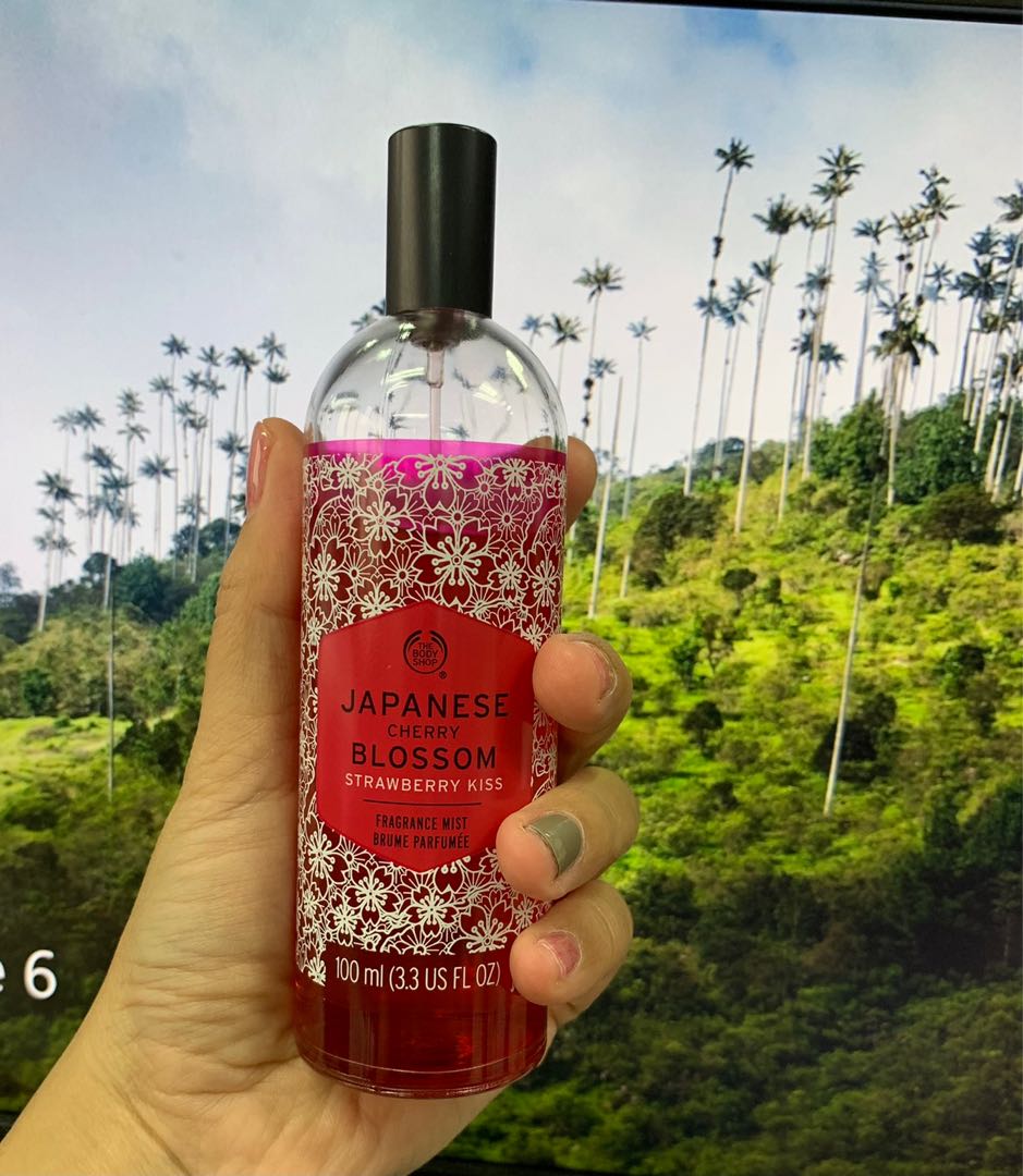 Japanese Cherry Blossom Strawberry Kiss, Kesehatan & Kecantikan, Parfum