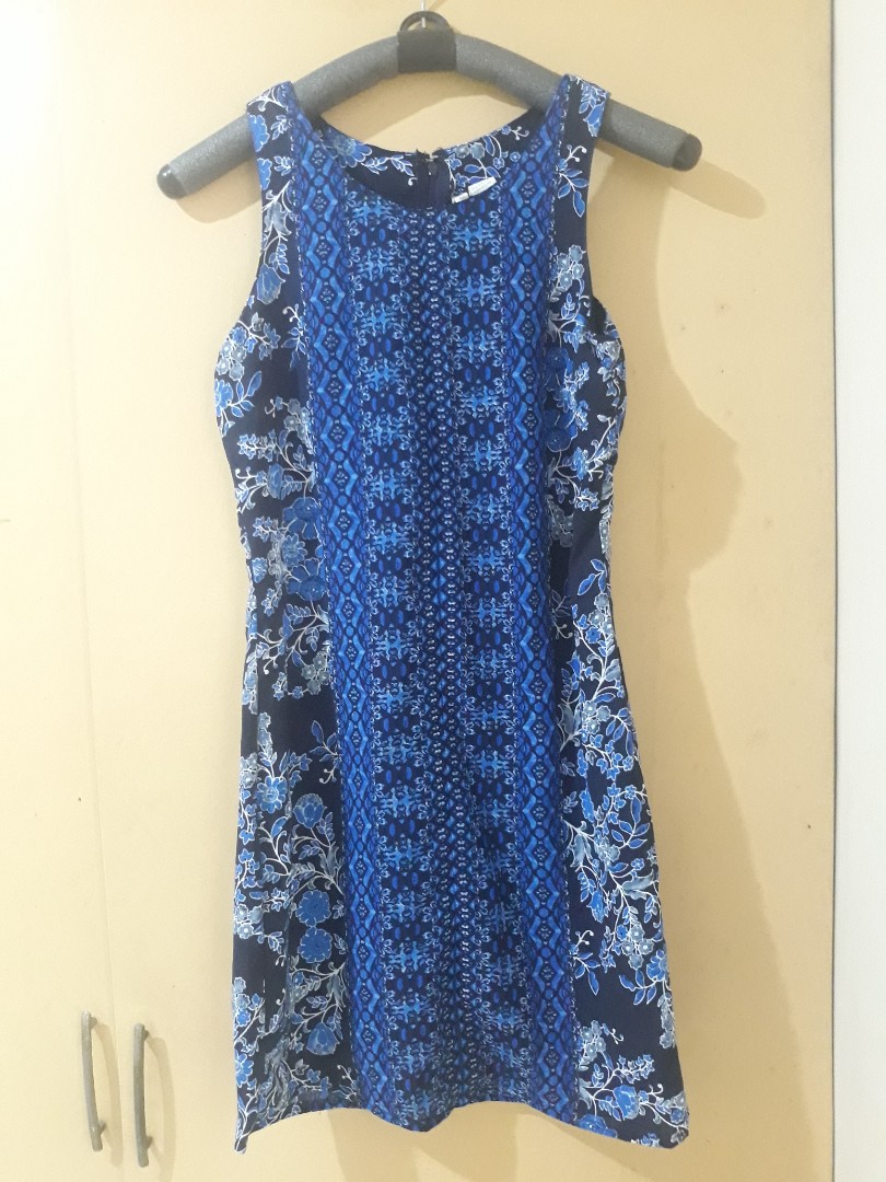 JAPNA Printed Zipper-back Dress, Women's Fashion, Dresses & Sets ...
