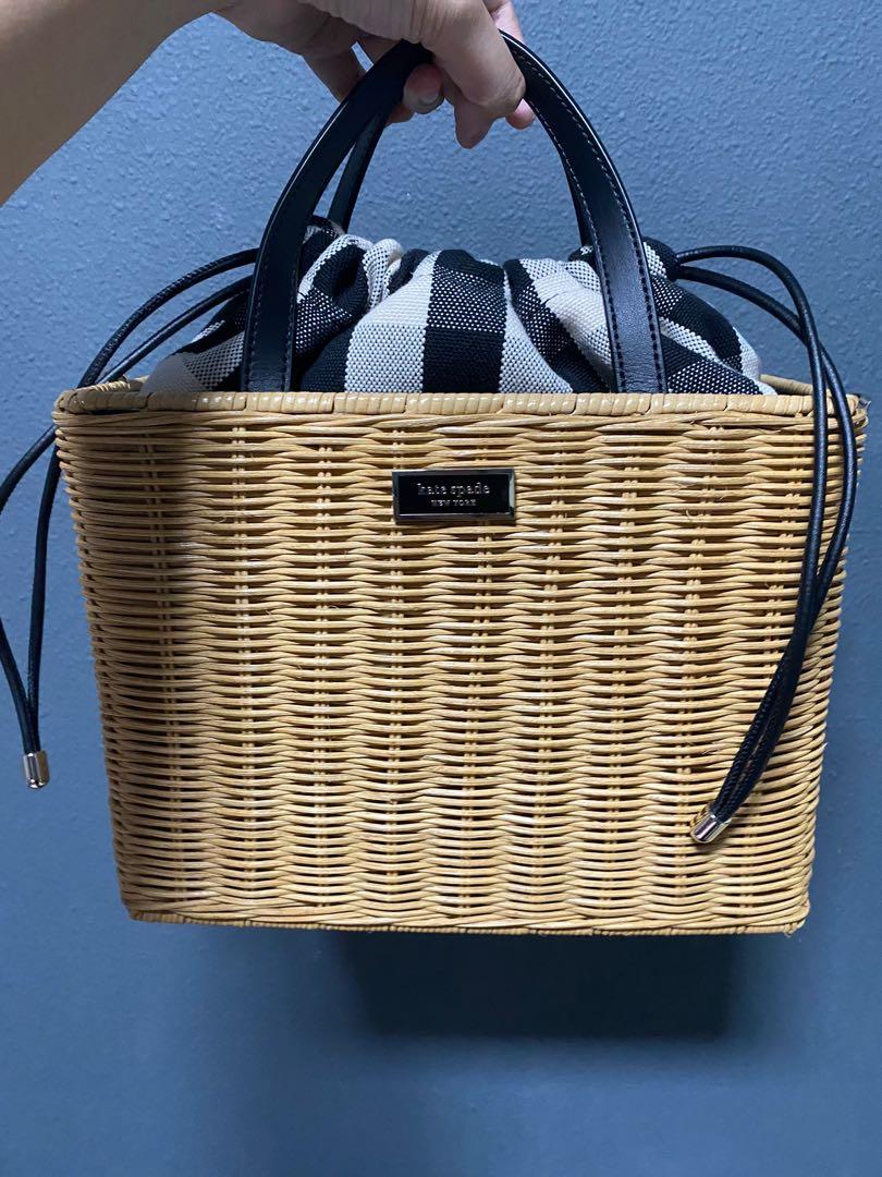 Wicker satchel top
