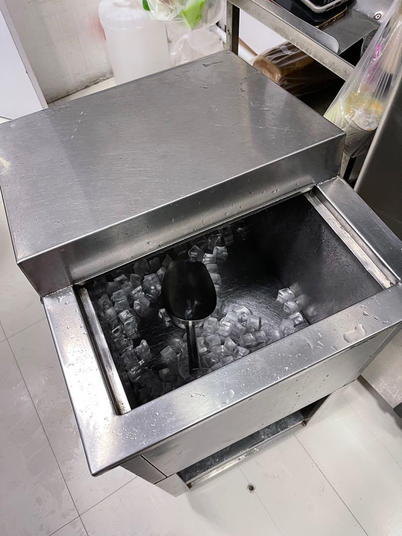 Metal ice bin movable, Furniture & Home Living, Furniture, Shelves