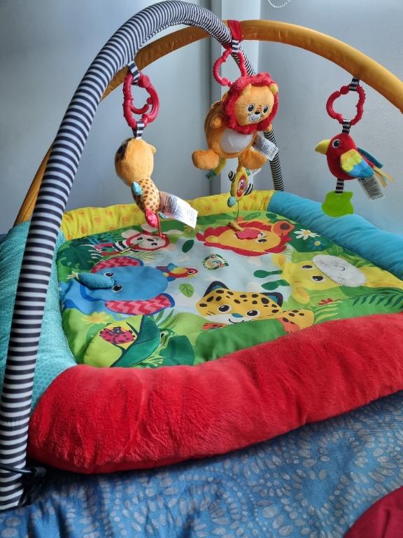 Light and sound shop playmat