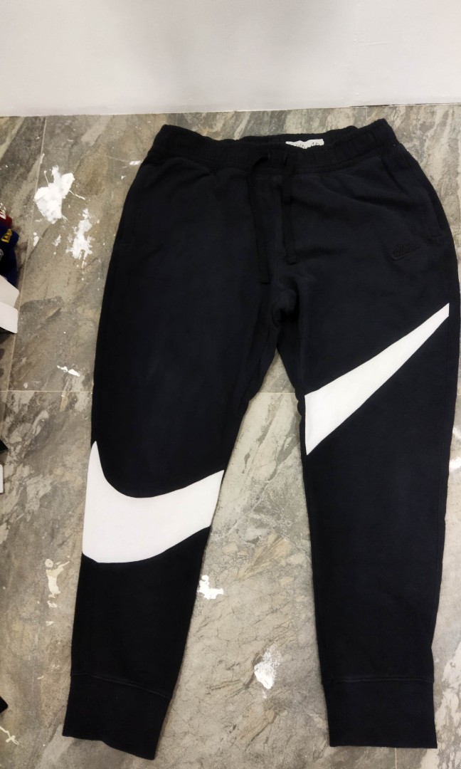 Nike big deals logo joggers
