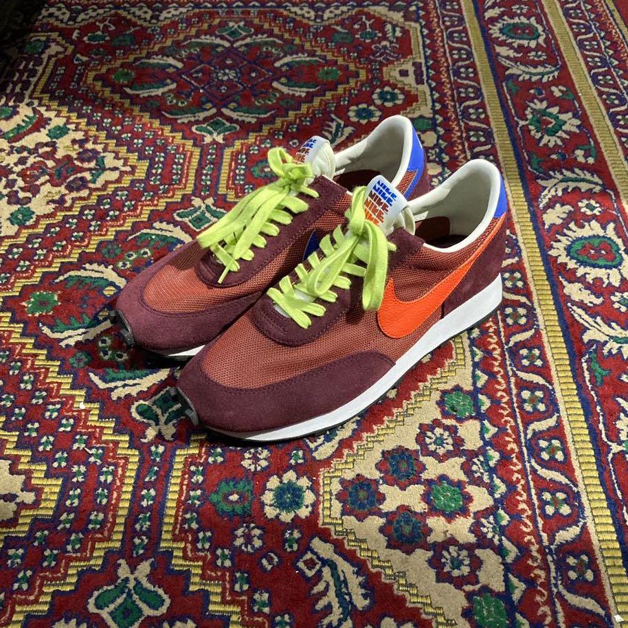 Nike hotsell daybreak maroon