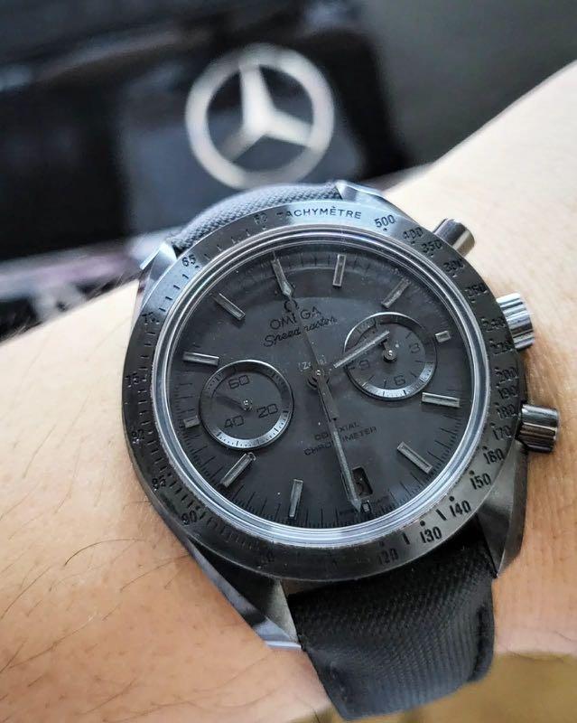 Omega speedmaster dark side of the moon 