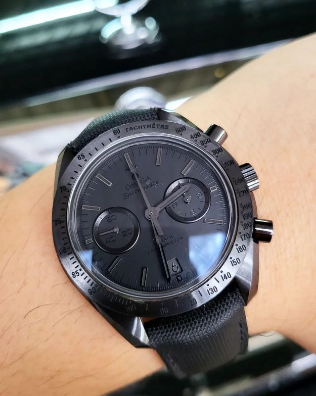 Omega speedmaster dark side of the moon 