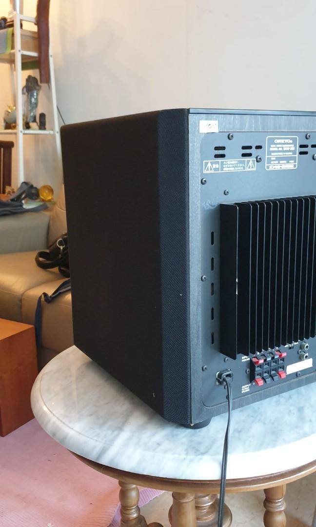 Onkyo top active subwoofer