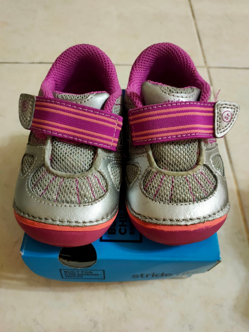 stride rite shoe store