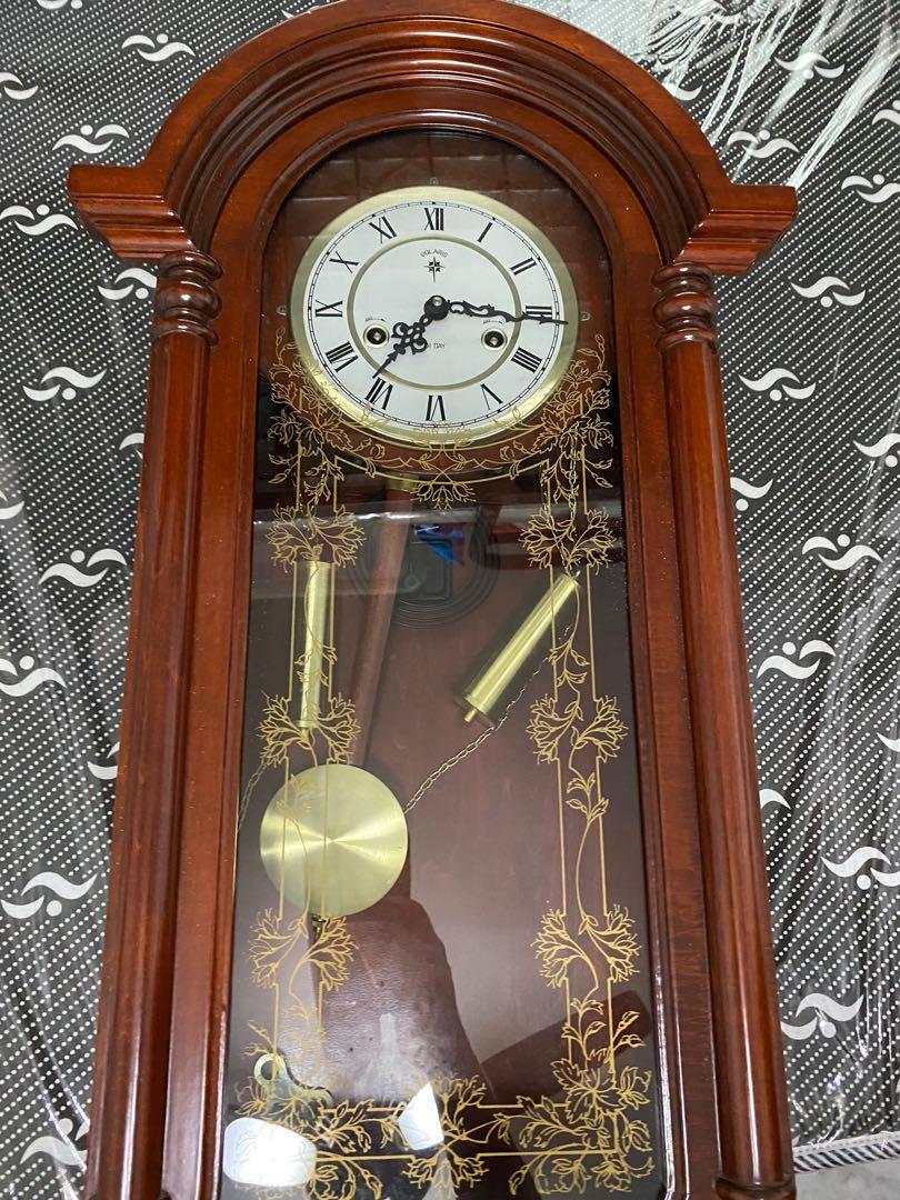 Pendulum clock (chiming) key type, Furniture & Home Living, Home Decor