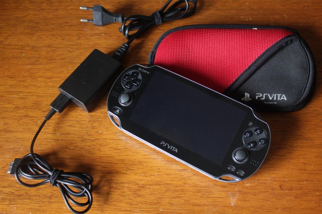 Ps Vita Pch 1001 Video Gaming Video Game Consoles Others On Carousell