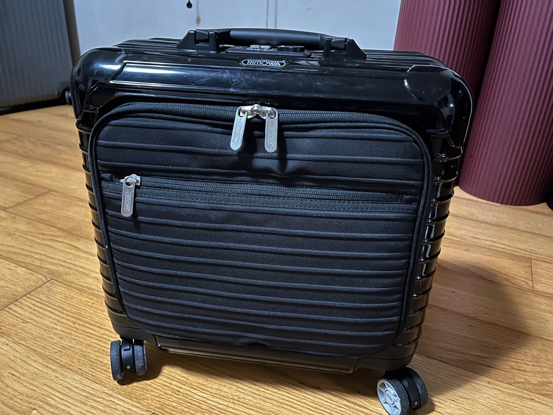 Rimowa salsa deluxe hybrid sale on sale