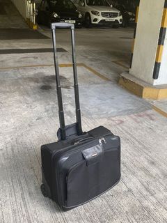 （分類：）位於 。 由 myiulashopp 提交（商品編號 1164976981，圖片 1）。簡介： 。