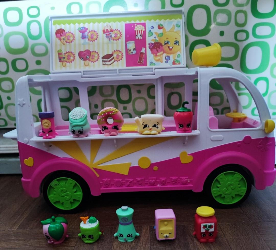 Shopkins bus with 10 figures, Hobbies & Toys Games on Carousell