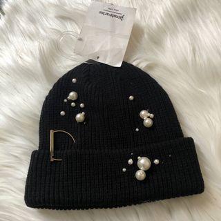 Stradivarius Beanie Hat Black With Pearl
