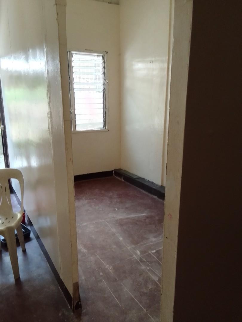 Studio Type Apartment Makati (Category: Apartments & Condos) located in Makati City. Submitted by rodolfoayco.paz (Listing ID 1164852511, Image 3). Description: 5 Minute walk from Ayala Circuit Malls Makati. Walking distance from schools, wet market, houses of worship. Several blocks away from Makati City Hall. Please call 09278192777 globe. look for Rod Paz.