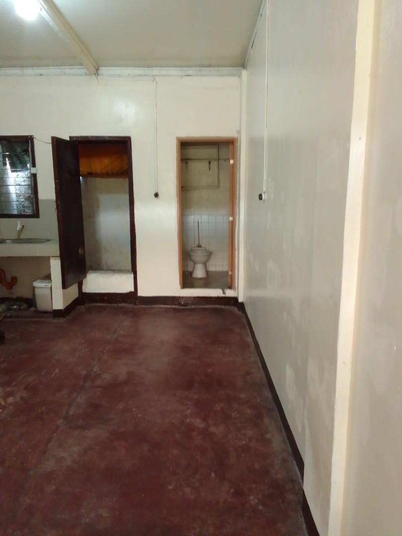 Studio Type Apartment Makati (Category: Apartments & Condos) located in Makati City. Submitted by rodolfoayco.paz (Listing ID 1164852511, Image 2). Description: 5 Minute walk from Ayala Circuit Malls Makati. Walking distance from schools, wet market, houses of worship. Several blocks away from Makati City Hall. Please call 09278192777 globe. look for Rod Paz.
