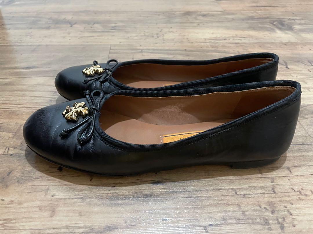 Tory Burch Charm Ballet Flats (Black US 7) (Category: Flats & Sandals) located in Lucena. Submitted by marguuuhm (Listing ID 1165009433, Image 3). Description: Goat Leather so super soft! Used 2-3 times.