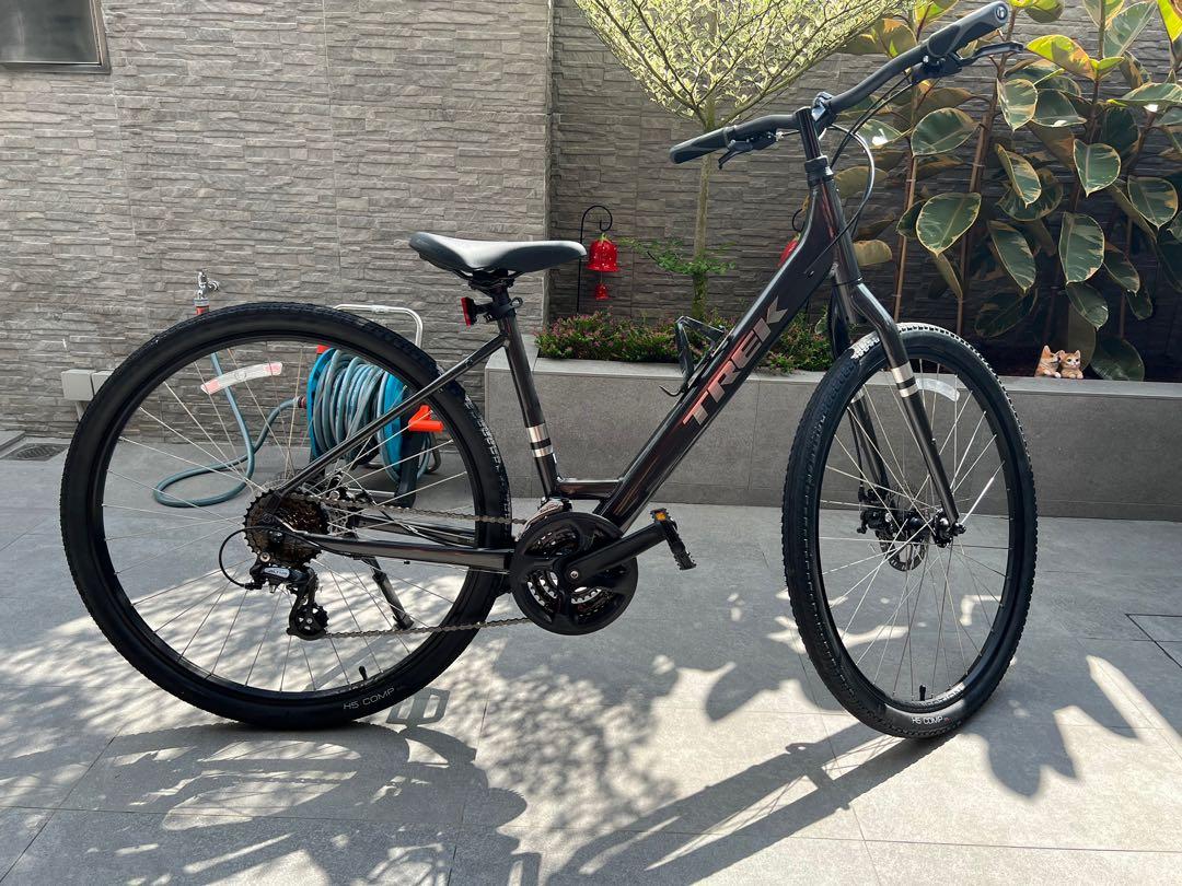 Trek City Bicycle Verve 1 Disc Lowstep Sports Equipment Bicycles