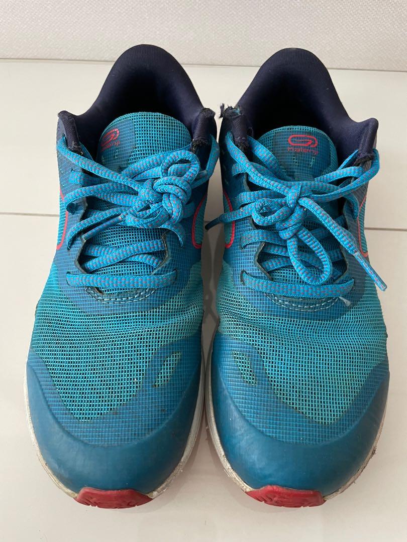 Well worn hotsell sneakers