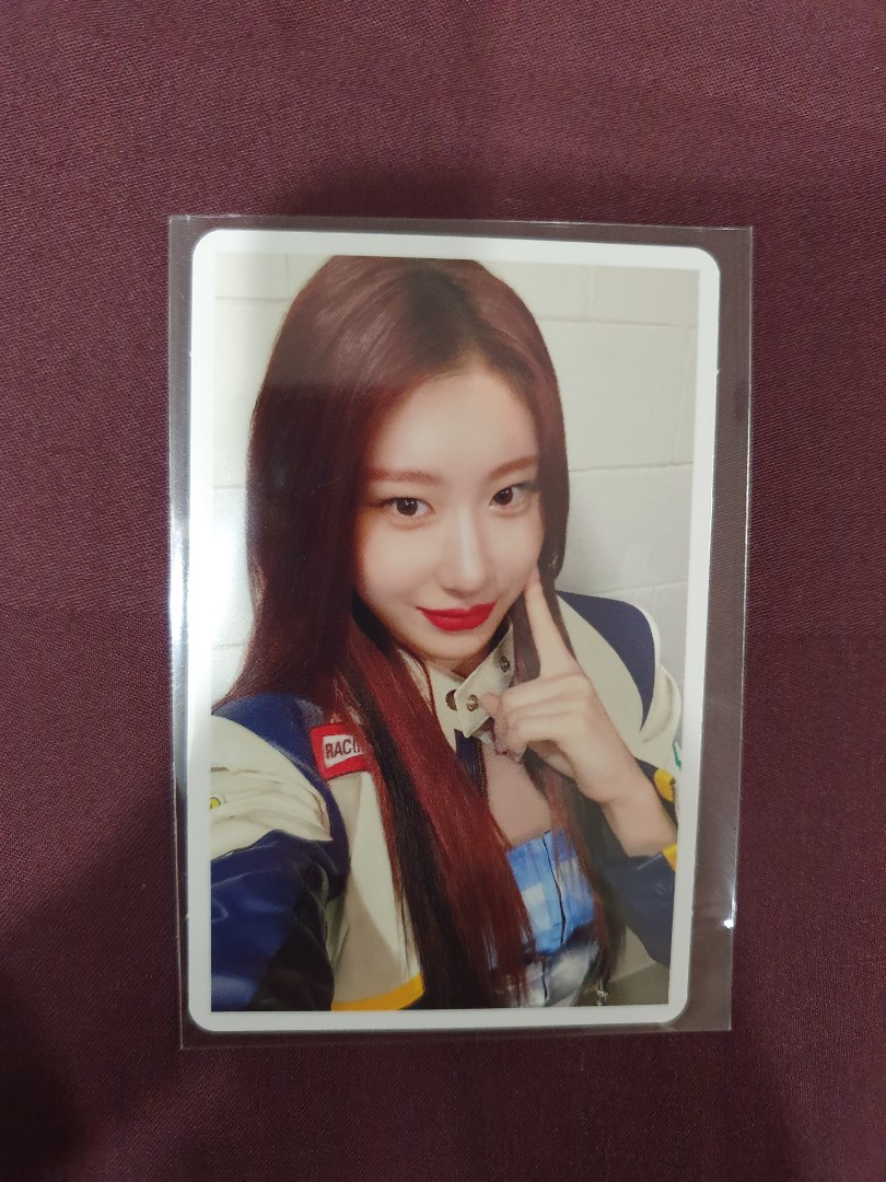 WTS ITZY VOLTAGE CHAERYEONG PC, Hobbies & Toys, Memorabilia