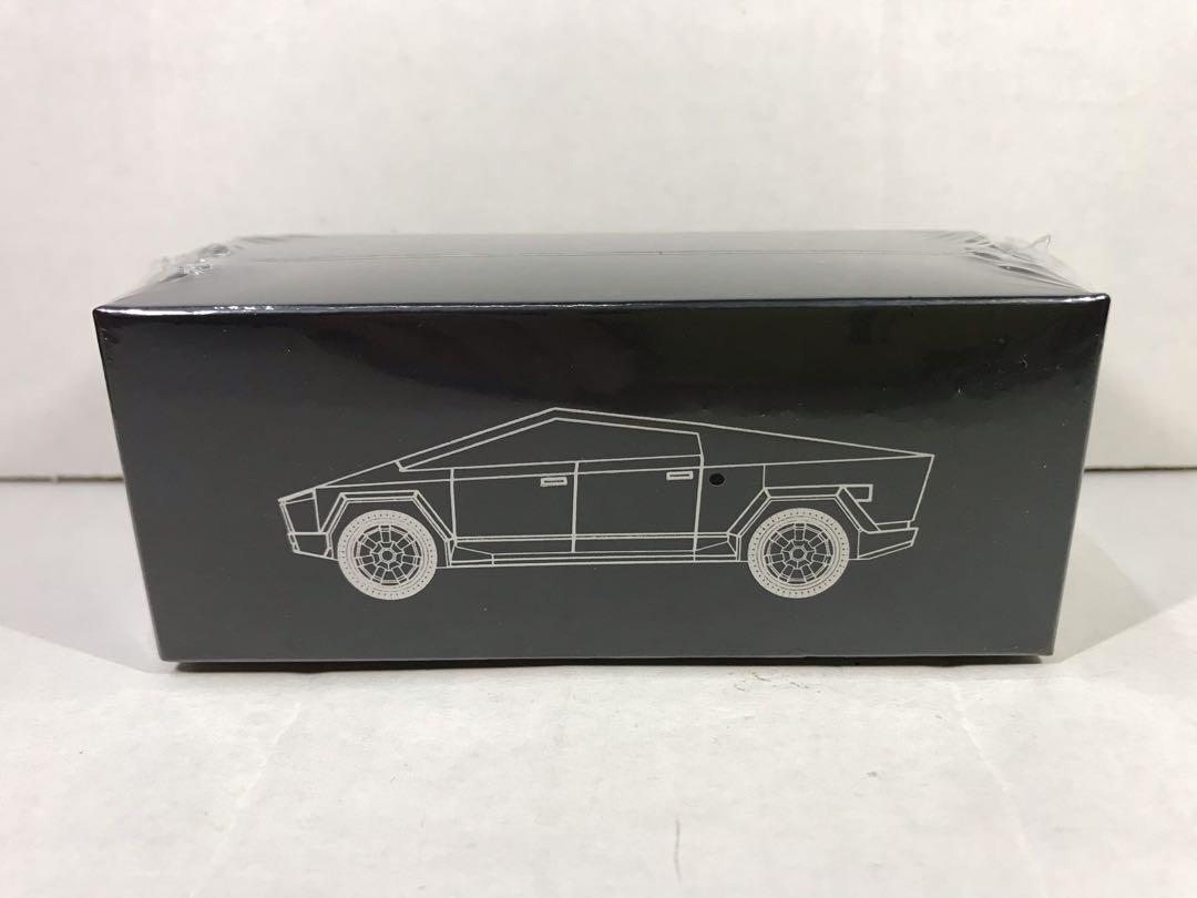 拓意xcartoys 1/64 Tesla Cybertruck XCarToys 1/64 Tesla Cybertruck Trailer Alloy Diecast Model