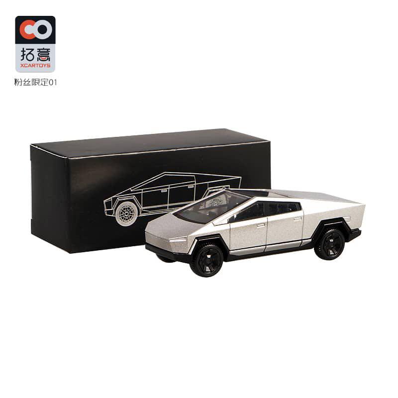 拓意xcartoys 1/64 Tesla Cybertruck XCARTOYS 1:64 Tesla Cybertruck trailer alloy roller