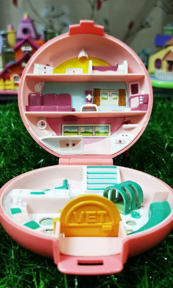 1989 Buttons' Animal Hospital Polly Pocket  Polly pocket, Childhood toys,  Polly pocket world