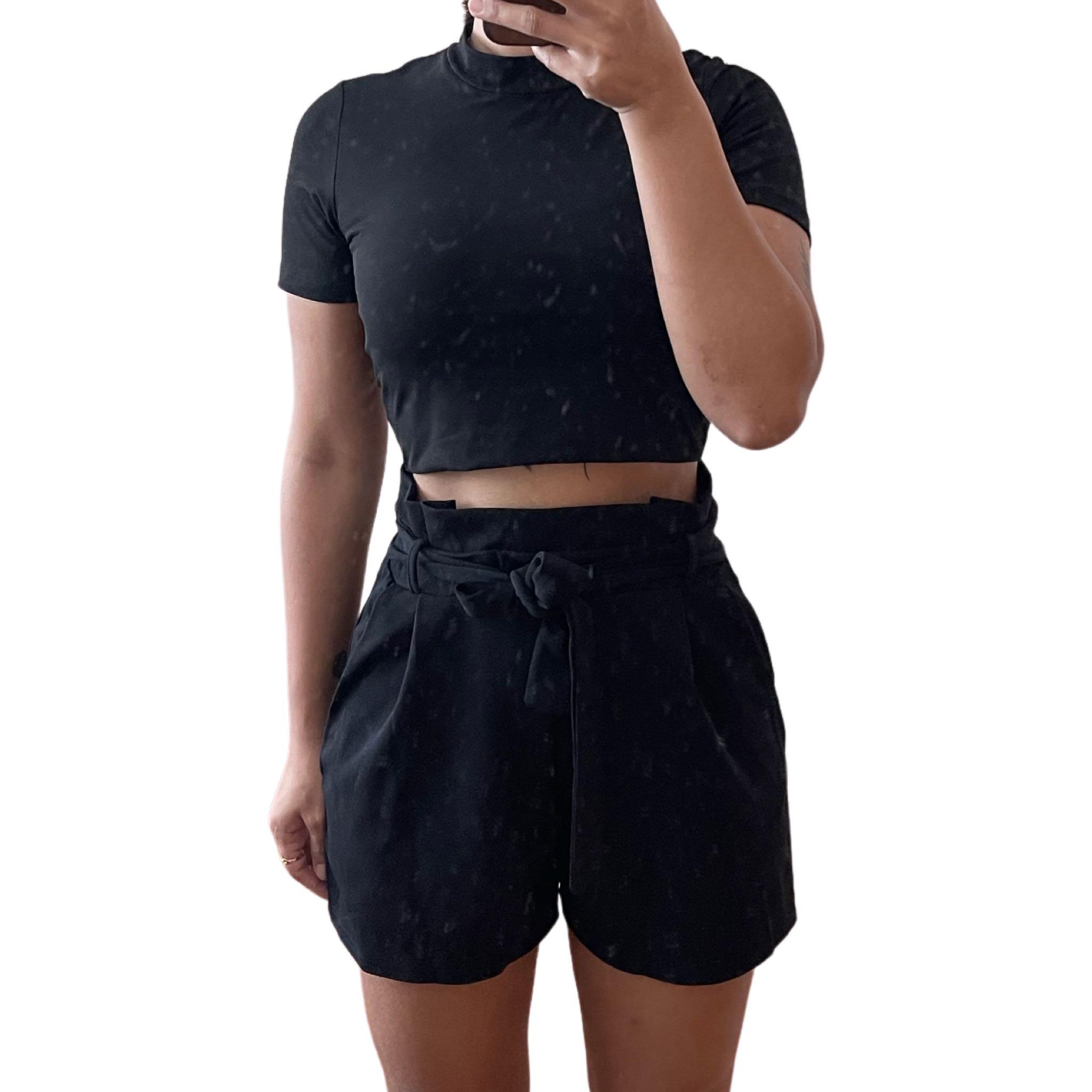 BOOHOO SHORT, Women's Fashion, Bottoms 