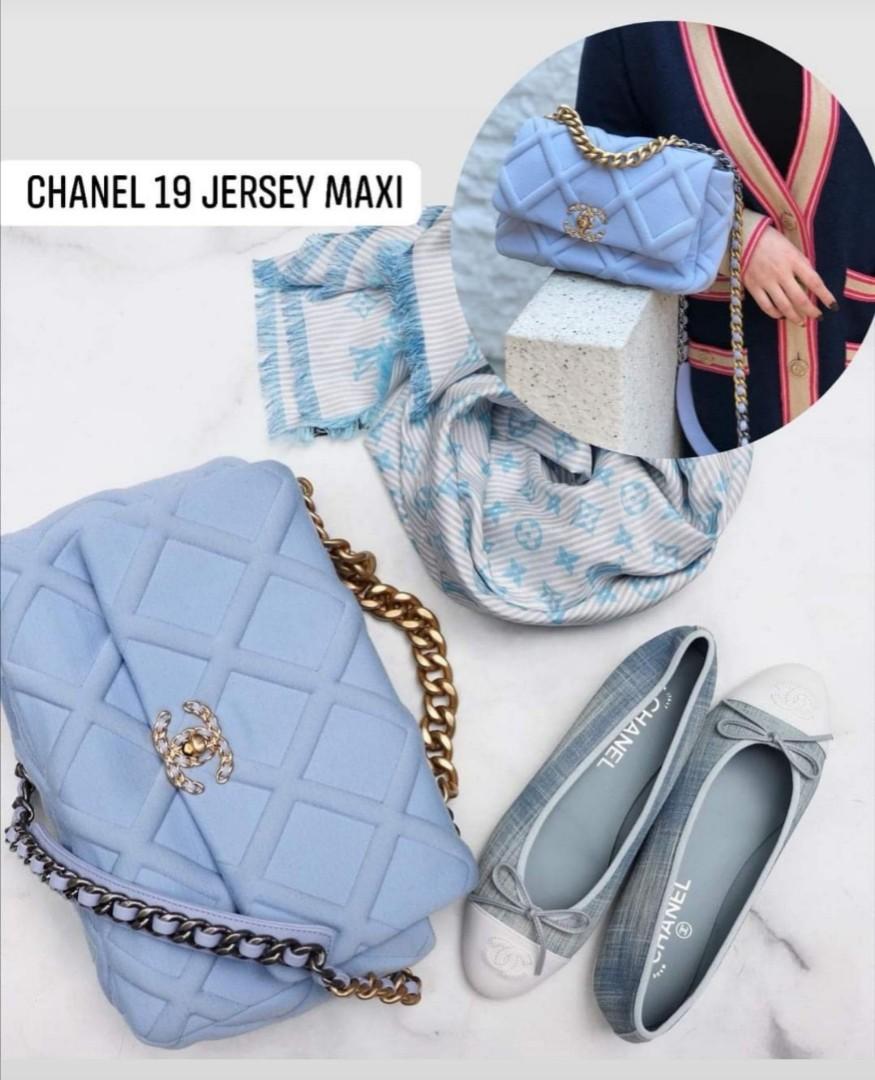 🦄CHANEL 19 Series 29 Maxi Flap in Light Blue Jersey Authentic Chanel,  Luxury, Bags & Wallets on Carousell