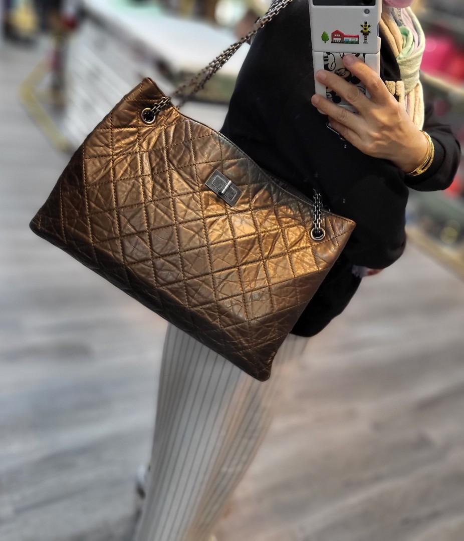 Chanel reissue tote online