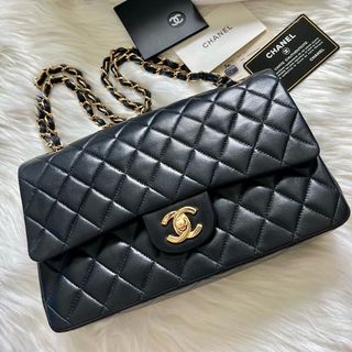Chanel 7-series Black Caviar Classic Medium Double Flap Bag with 24K G –  CCSYESPLSSG
