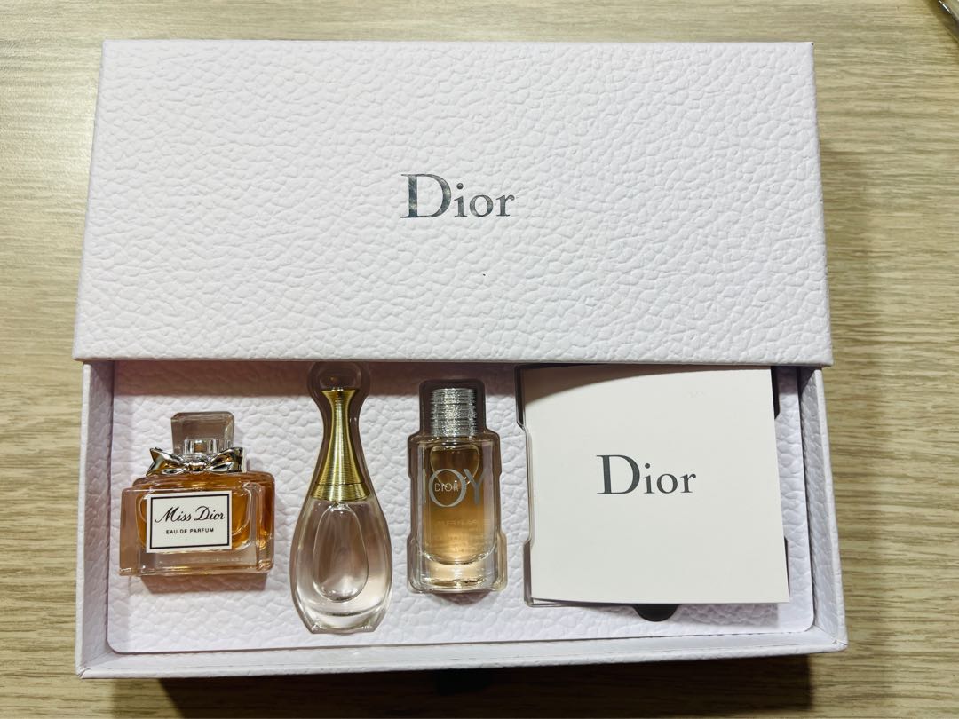 Dior mini perfume set, 美容＆化妝品, 健康及美容 香水＆香體噴霧 Carousell