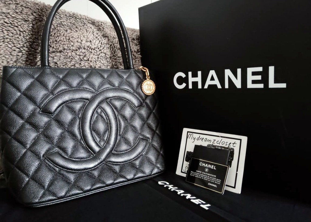 CHANEL Gold Medallion Caviar Shoulder Bag Shopping Tote Black i53 – hannari- shop