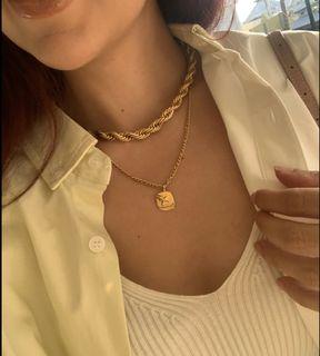 High fashion modern jewellery female body pendant or face pendant with necklace 18K gold plated stainless steel (allergy free)