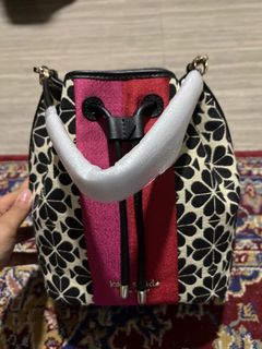 (Category: ) located in . Submitted by mahani (Listing ID 1165236421, Image 1). Description: .