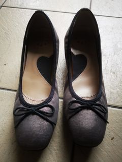 (Category: ) located in . Submitted by wanie.preloved (Listing ID 1165133834, Image 1). Description: .