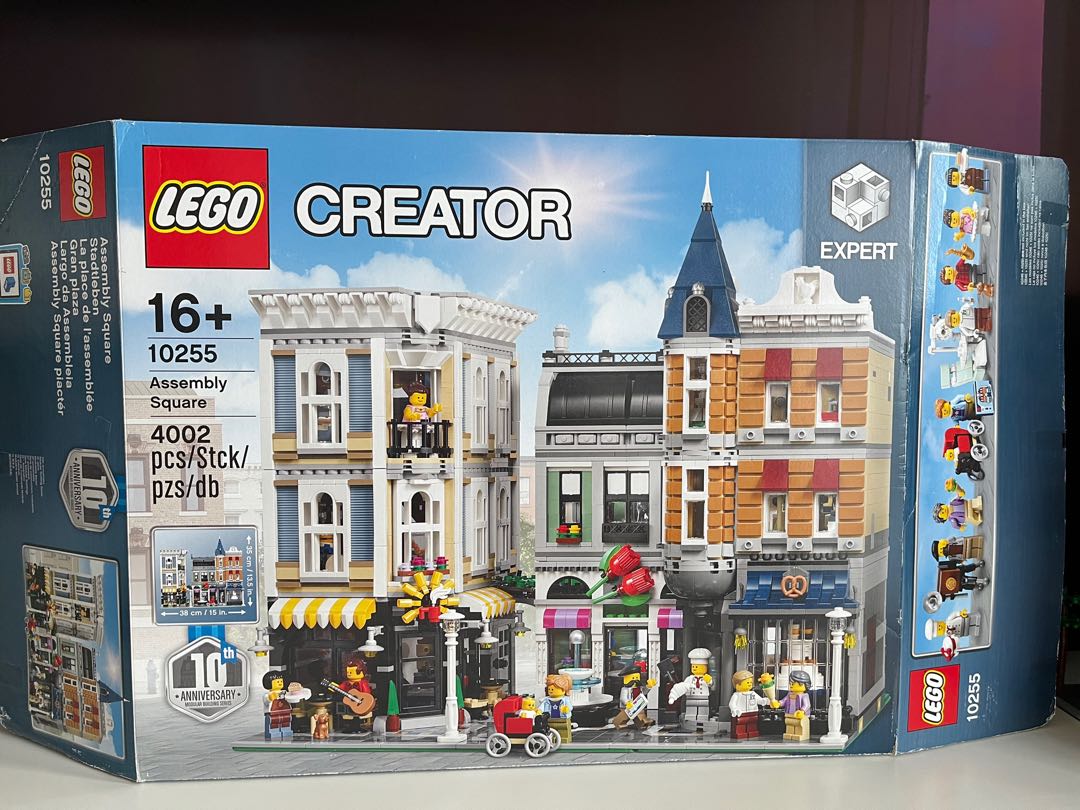 Lego 10255 Assembly Square 紙盒一個（8隻角ok), 興趣及遊戲 