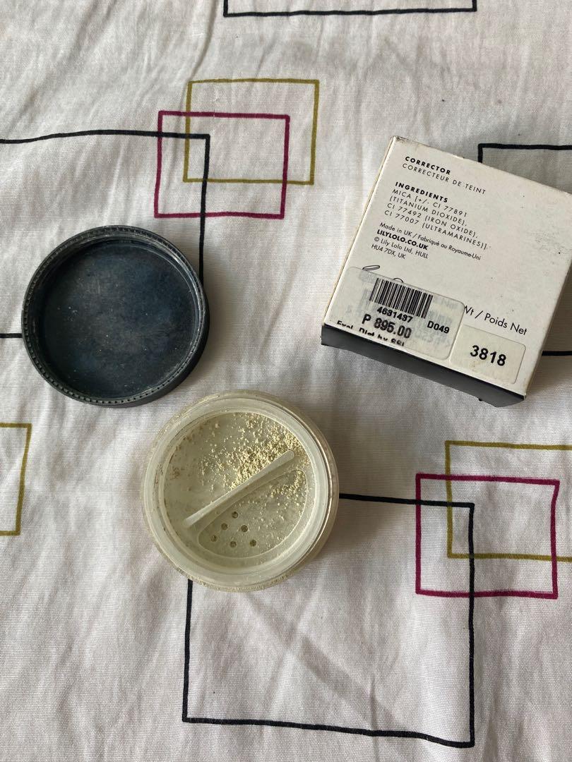 Lily Lolo green powder corrector with box (Blush Away), Beauty