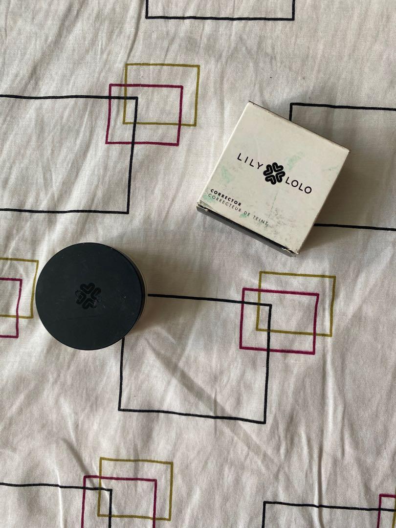 Lily Lolo green powder corrector with box (Blush Away), Beauty
