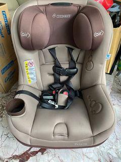 Maxi Cosi car seat Pria 70