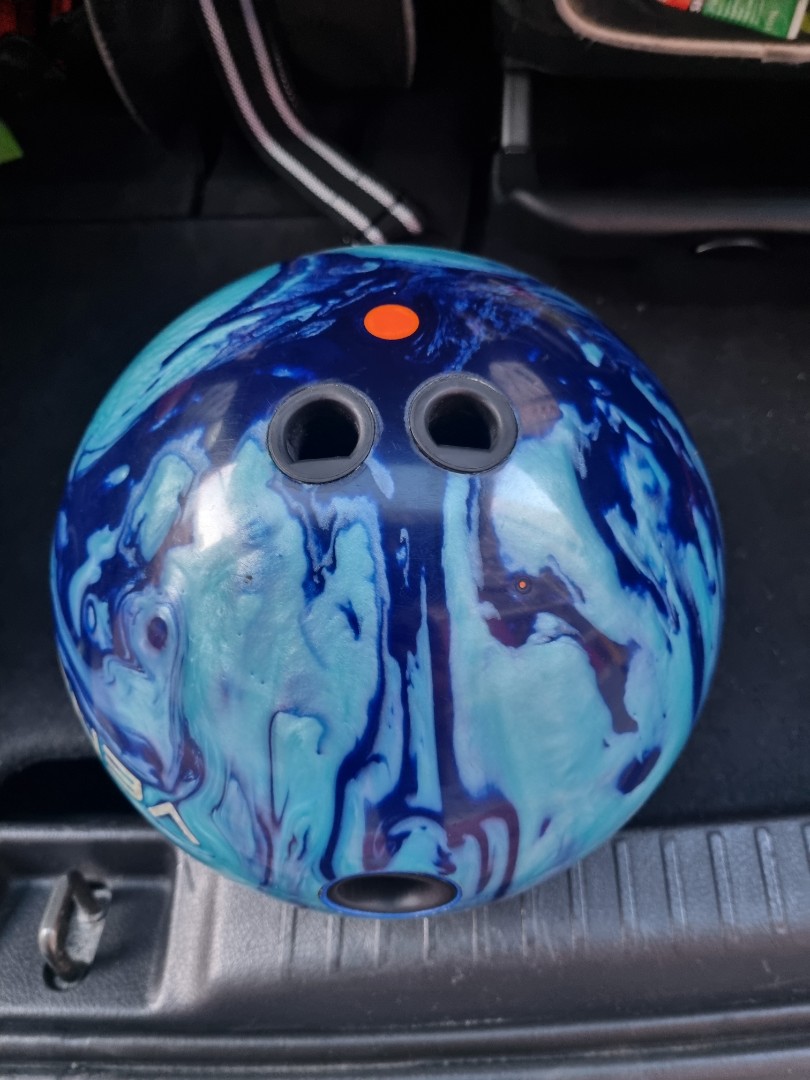 Motiv Blue Coral Venom, Sports Equipment, Sports & Games, Billiards