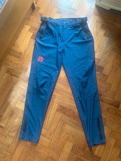(Category: ) located in . Submitted by clothesandkicks (Listing ID 1165213996, Image 1). Description: .