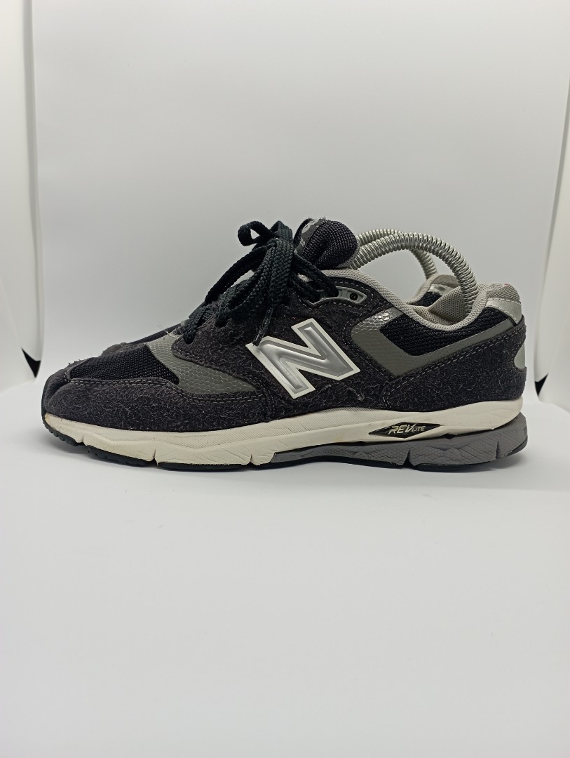 New Balance 774, Men's Fashion, Footwear, Sneakers on Carousell