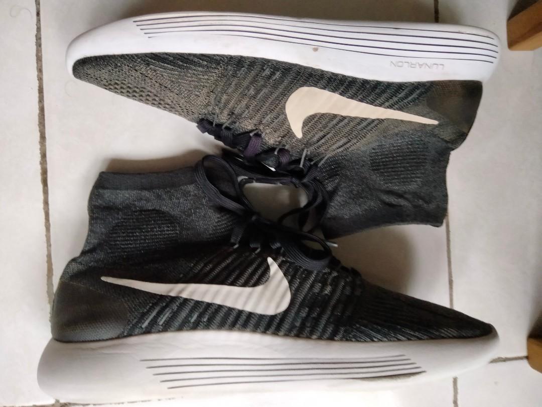 NIKE LUNAREPIC FLYKNIT 7.5UK Men s Fashion Footwear Sneakers