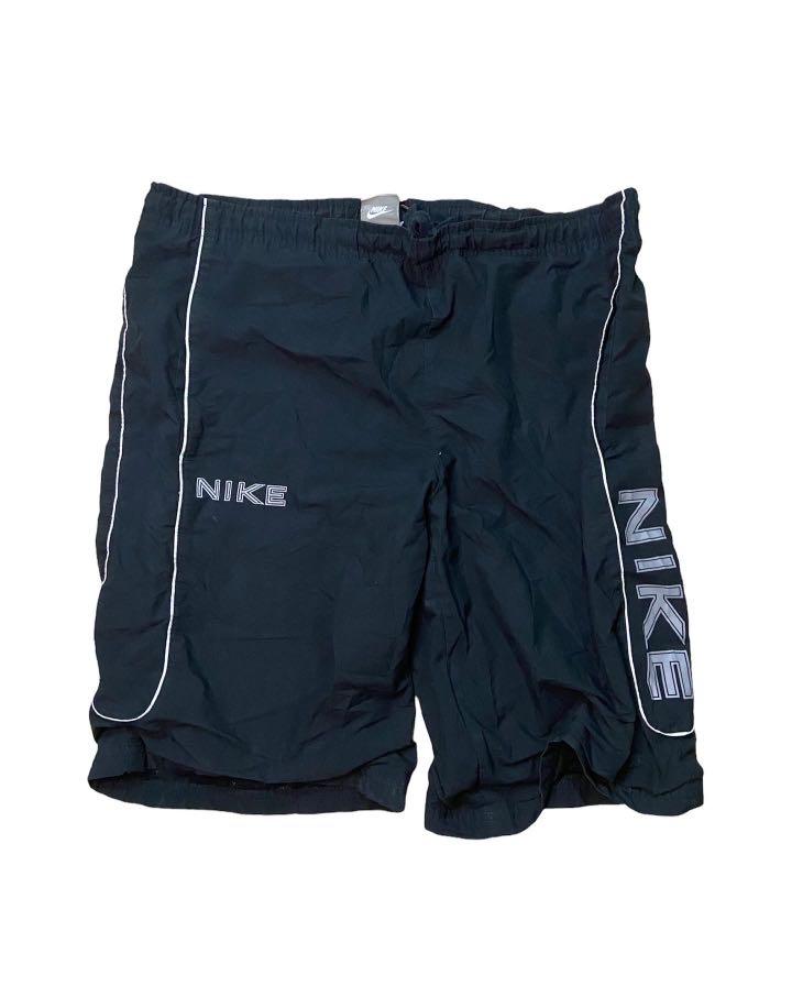 Nike shorts, men's size L polyester black type Vintage Second Hand
